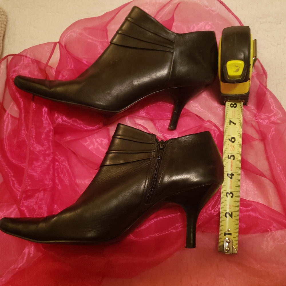 Bandolino Black Booties